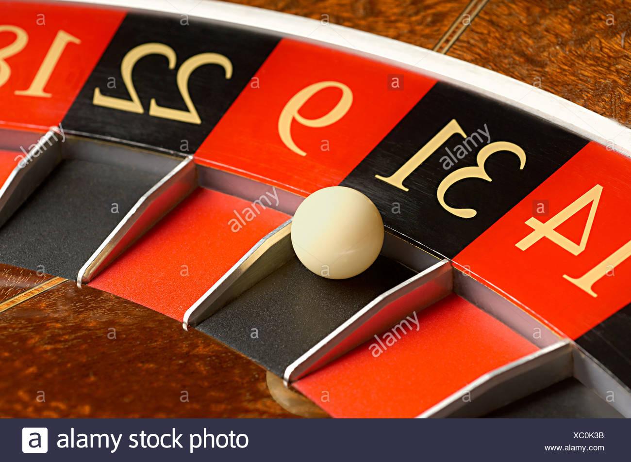Khám phá cách chơi casino online hiệu quả và các chiến thuật thắng lớn khi chơi casino online