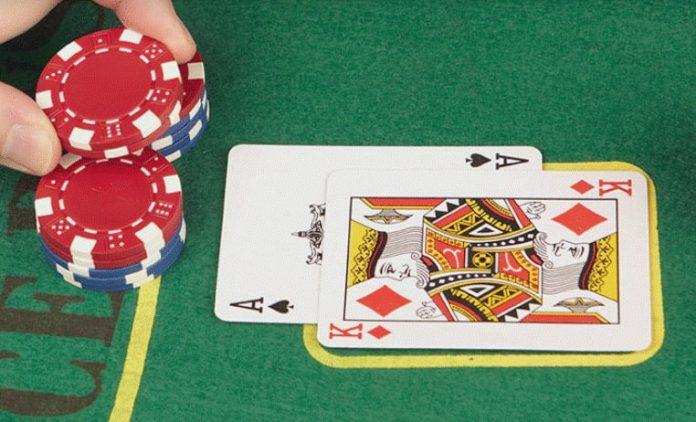 Khám phá nghệ thuật chơi cờ tướng đậm chất Việt cùng co tuong dat viet hấp dẫn